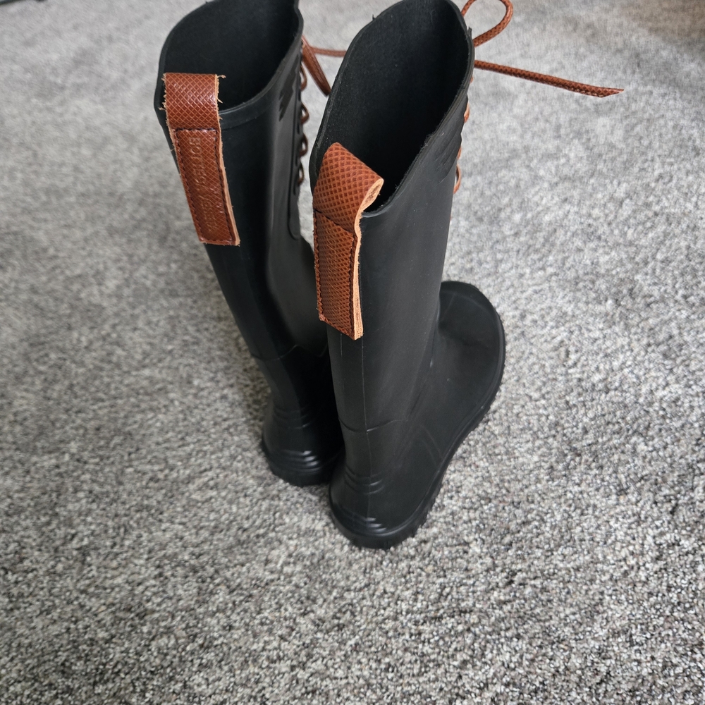 Bottega Veneta Black Winter Boots with Orange Laces - Picture 3 of 6